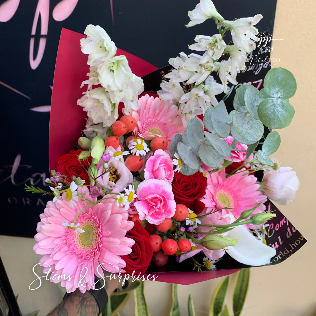 Floral Subscription - Stems & Surprises